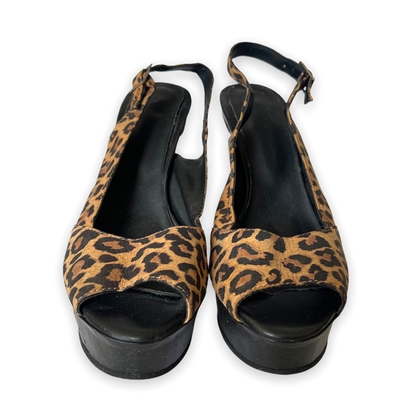 Cheetah print high heels - Picture 2 of 5